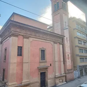 Farolfi Galliera Lägenhet