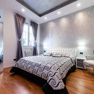 Fashion Silver Apartment